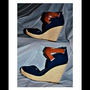 BCBGeneration Glenda Wedge